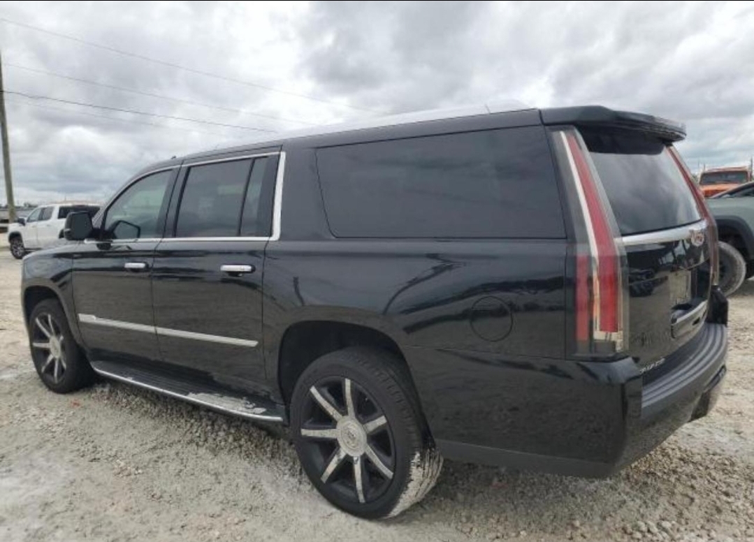 19/20 Cadillac Escalade — photo 6