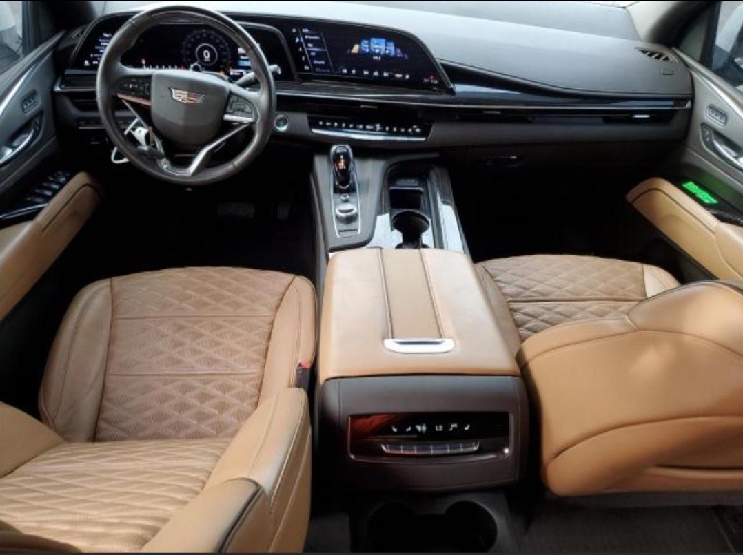 2021  Cadillac Escalade — photo 8