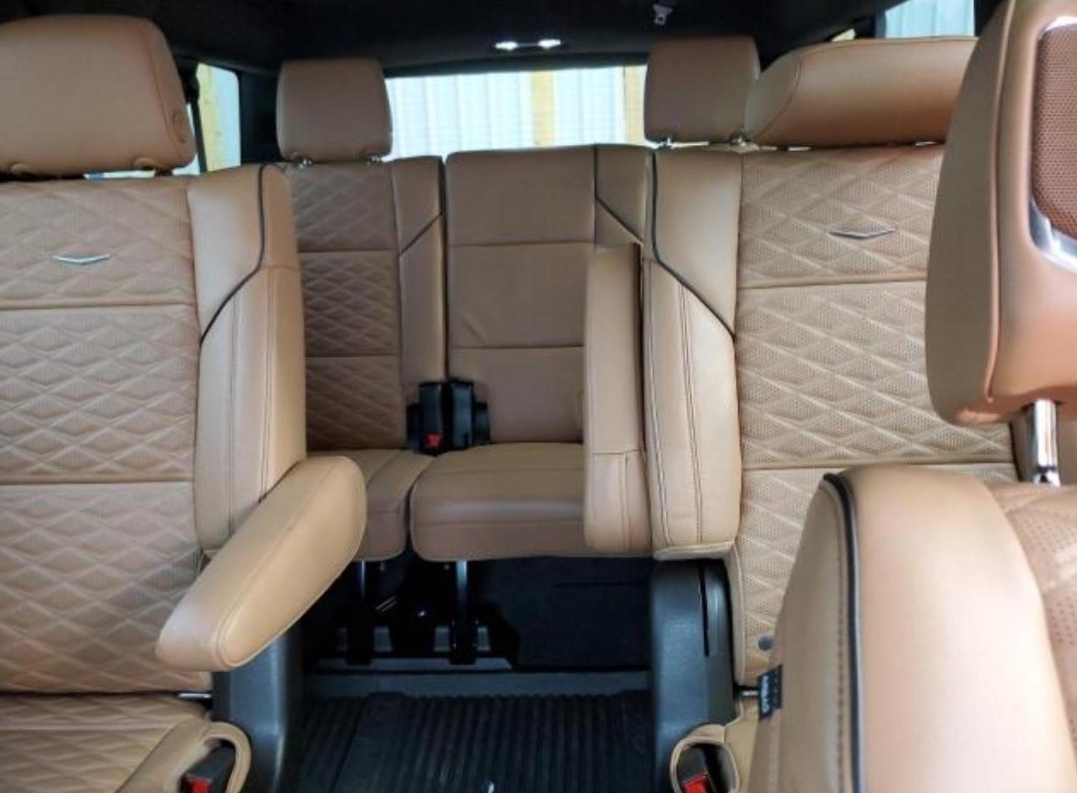 2021  Cadillac Escalade — photo 9