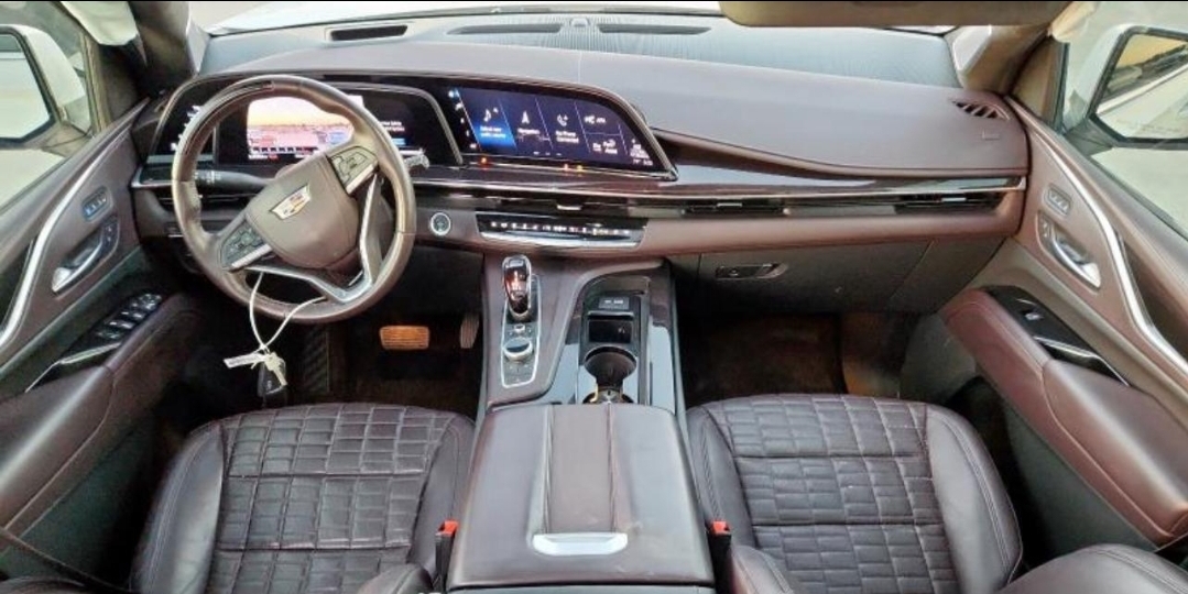 2021  Cadillac Escalade — photo 7