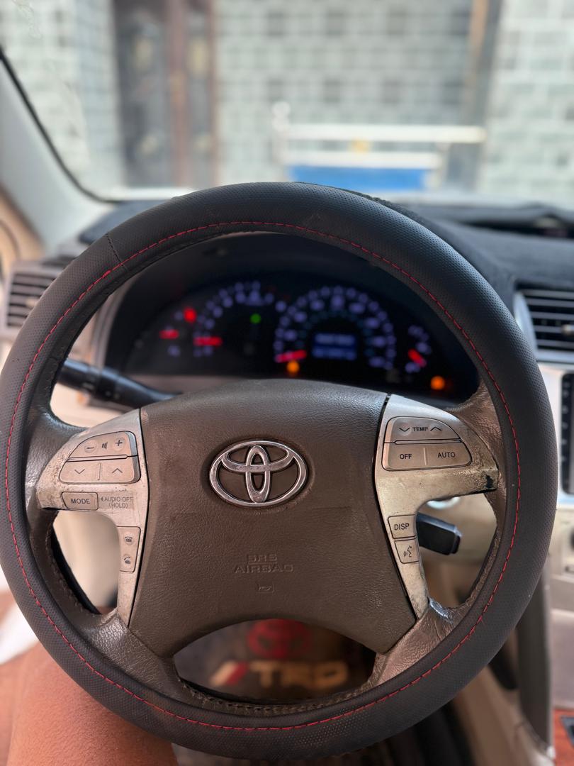 Nigeria Used Toyota Camry — photo 4