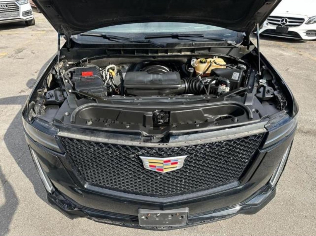 2021 Cadillac Escalade — photo 3