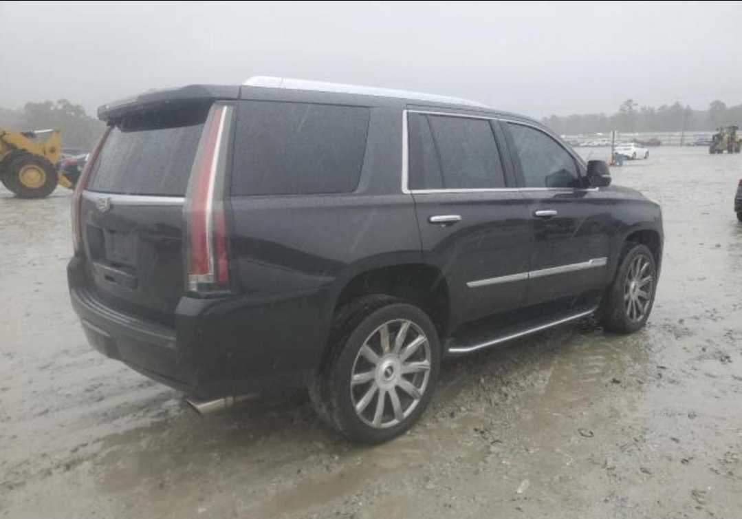 19/20 Cadillac Escalade — photo 3