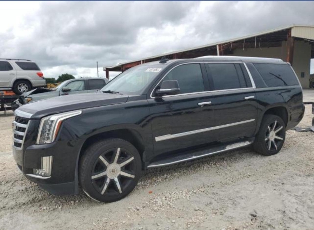 19/20 Cadillac Escalade — photo 7