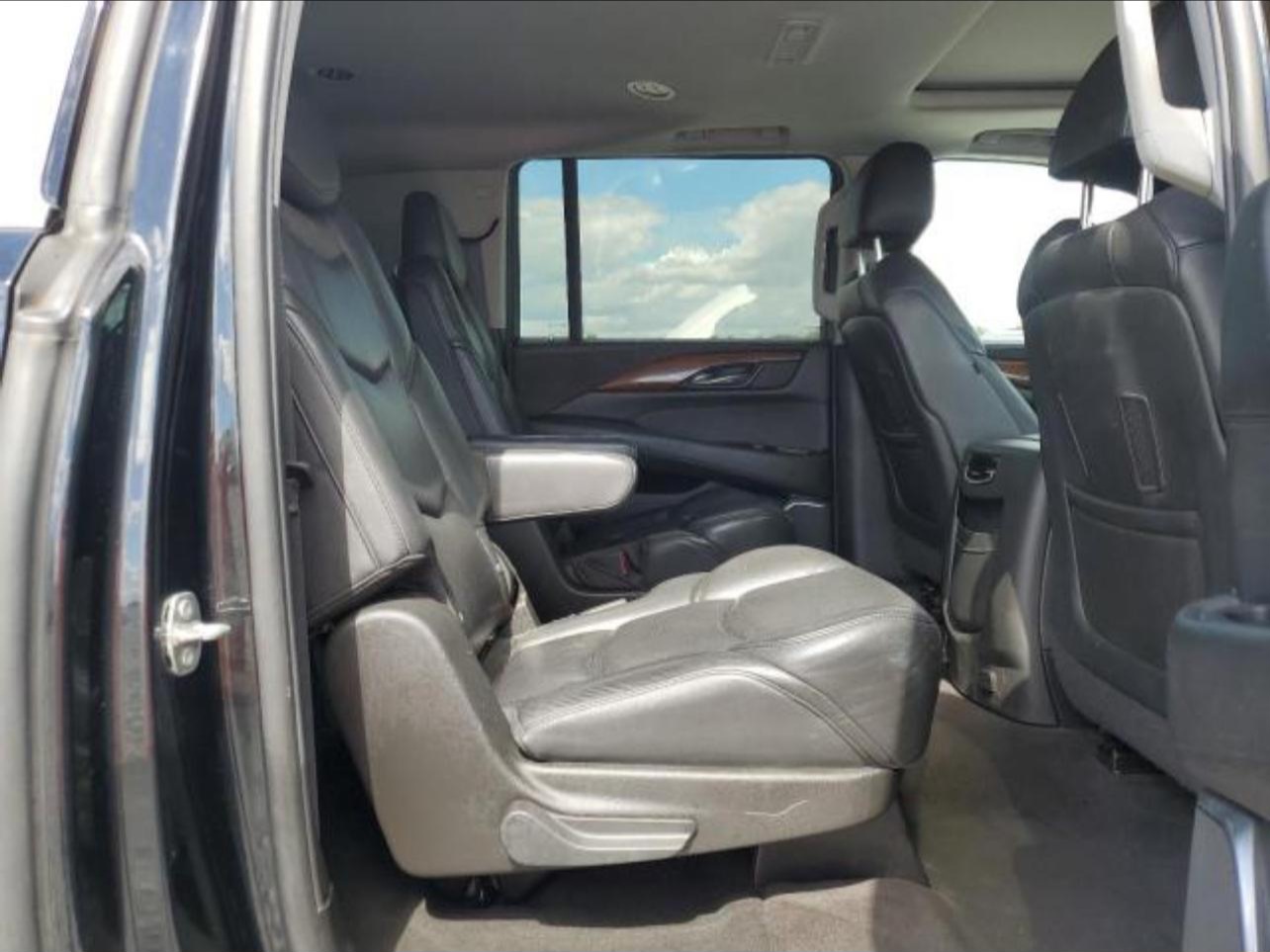 2020 Cadillac Escalade ESV — photo 7