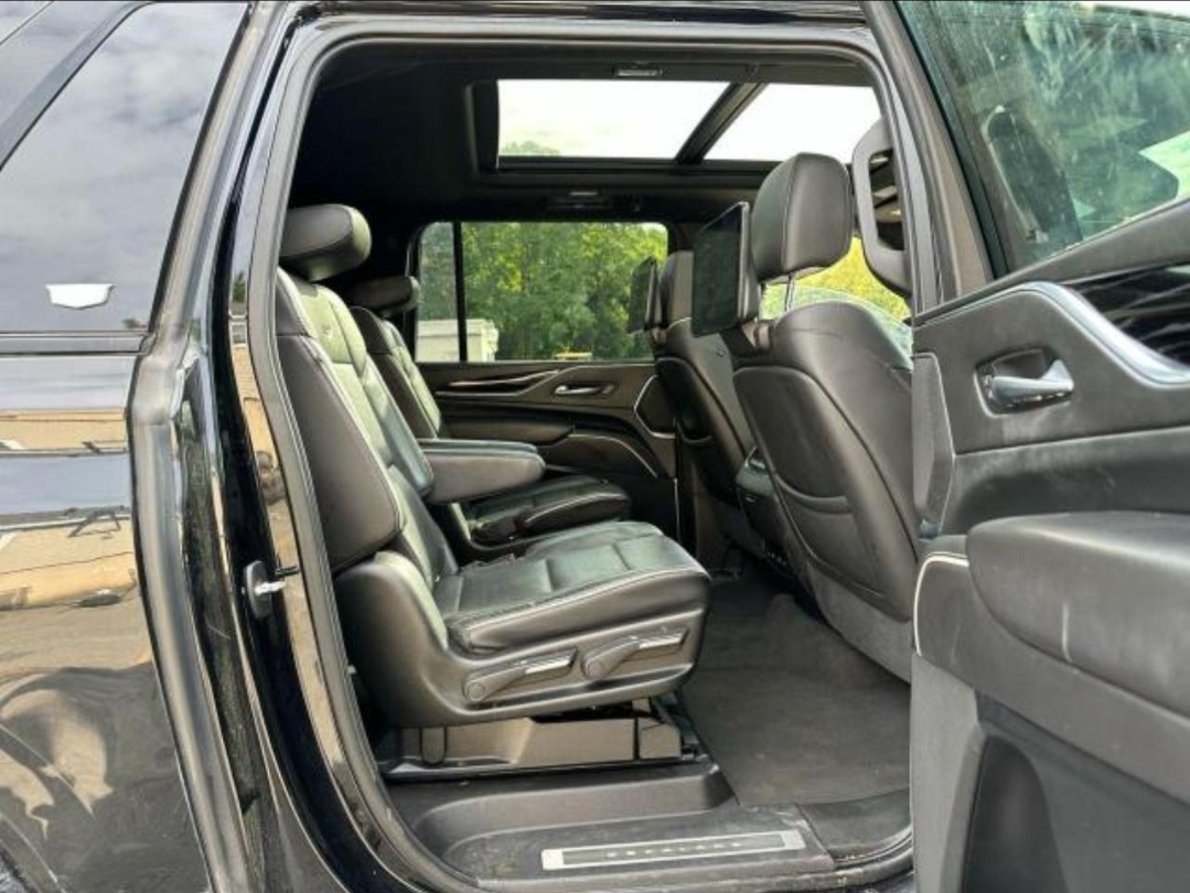 2021 Cadillac Escalade — photo 9