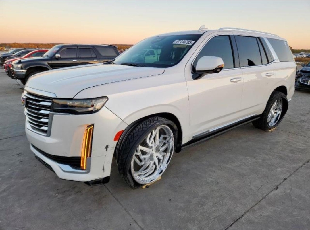 2021  Cadillac Escalade — photo 2