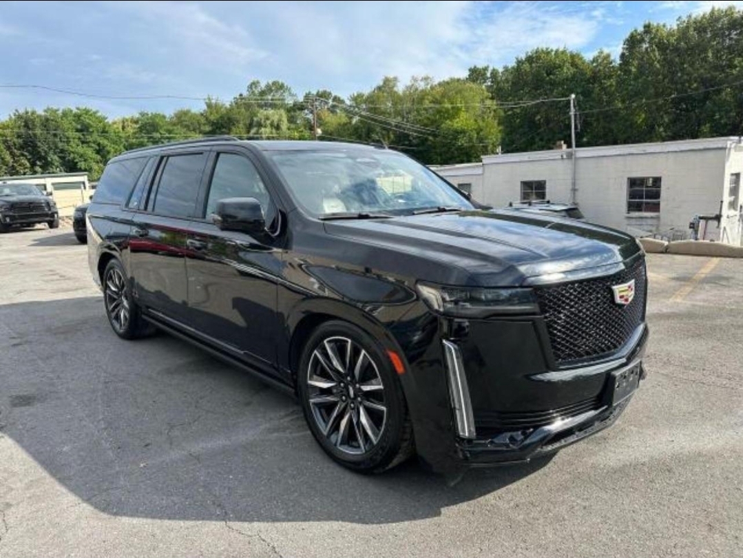 2021 Cadillac Escalade — photo 2