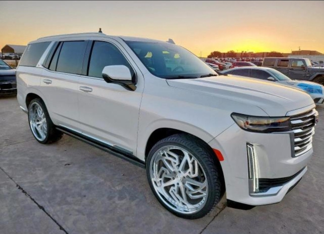 2021  Cadillac Escalade — photo 11