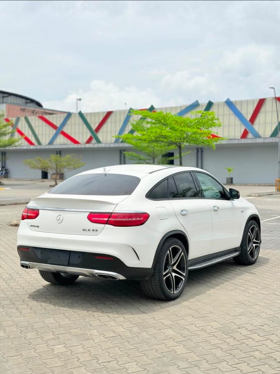 Mercedez Benz AMG GLE43 4MATIC — photo 2