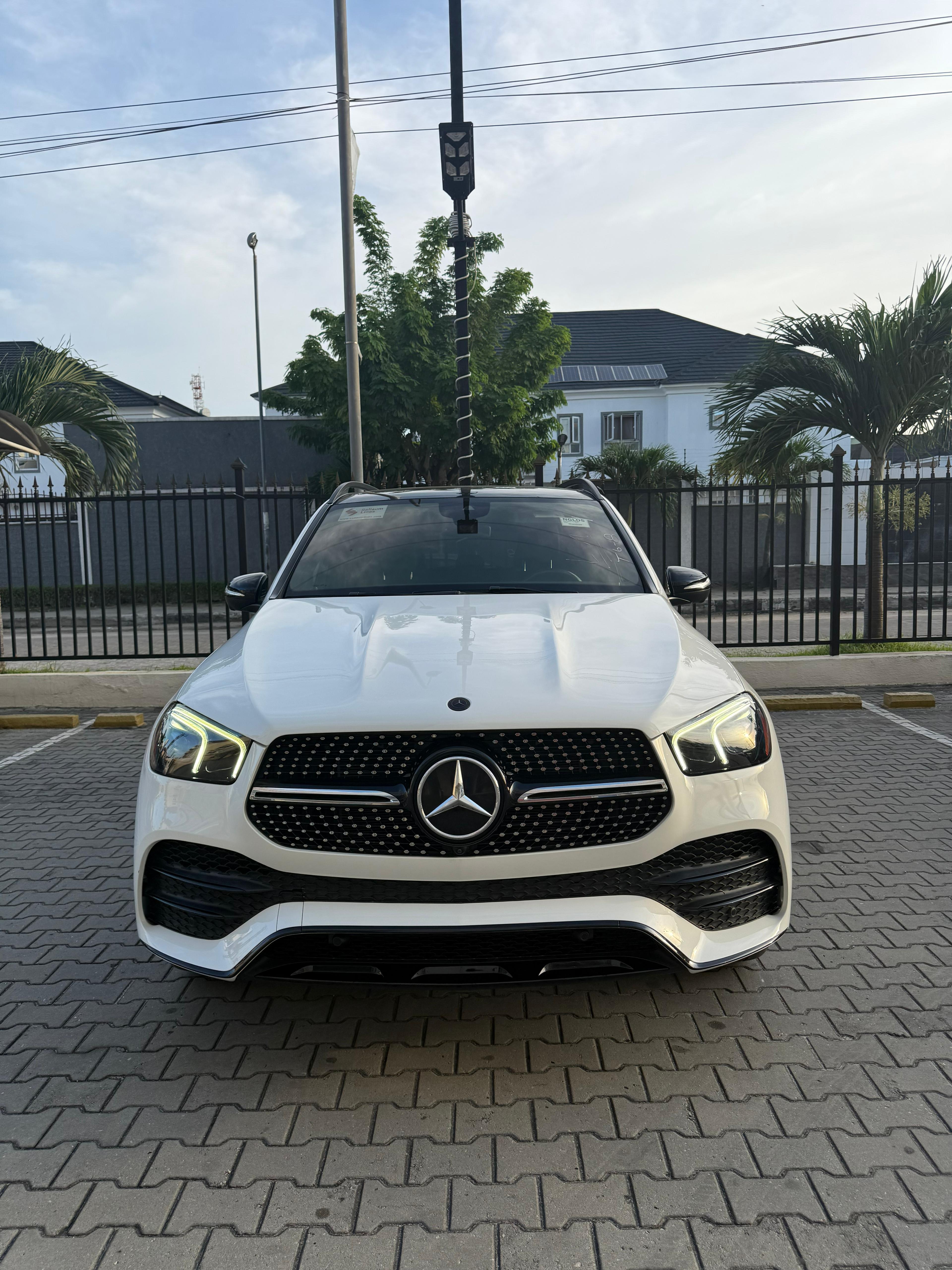 2021 Mercedes-Benz GLE350 — photo 2