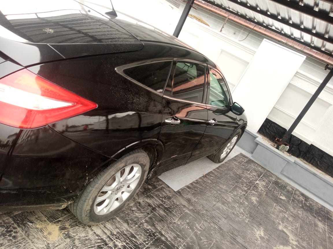 2012 Honda Crosstour Black — photo 2