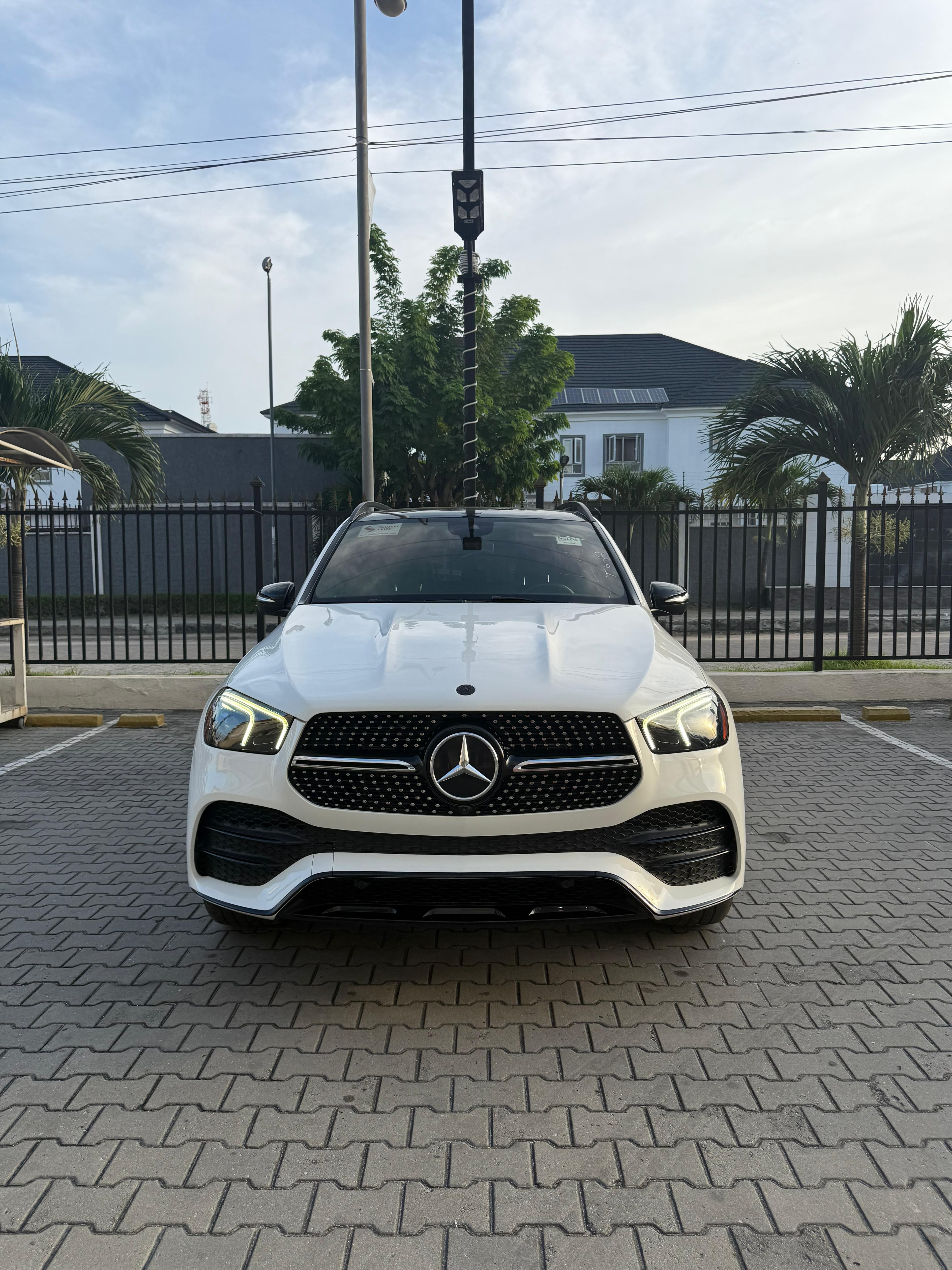 2021 Mercedes-Benz GLE350 — photo 3