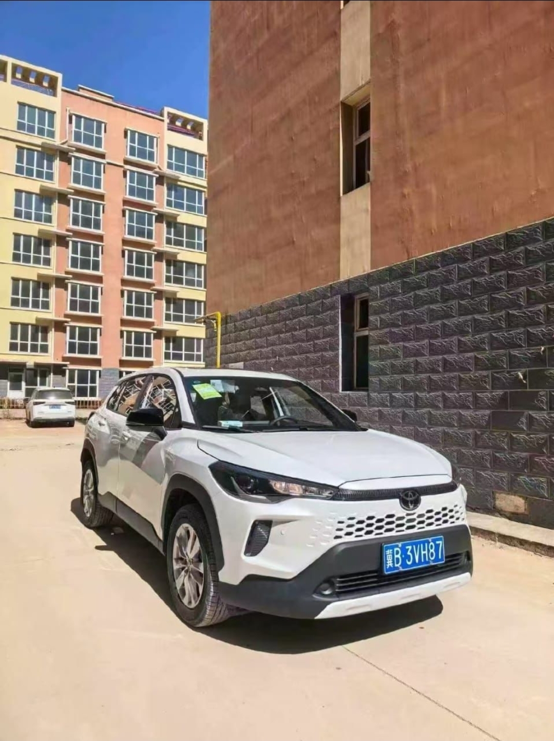 2025 Toyota Corolla Cross (Pre-Order) — photo 3