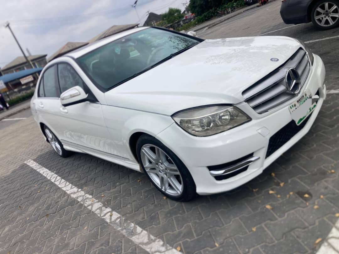 2008 Mercedes-Benz C300 — photo 5