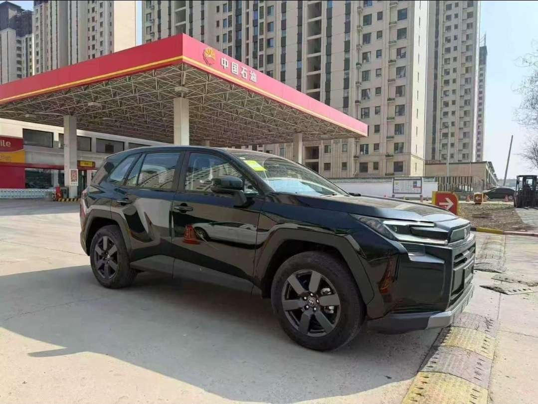 2026 Toyota Rav4 (Pre-Order) — photo 4