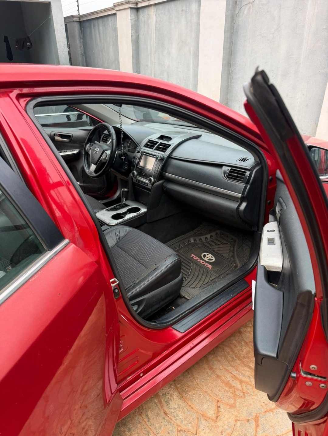 2012 Toyota Camry — photo 3