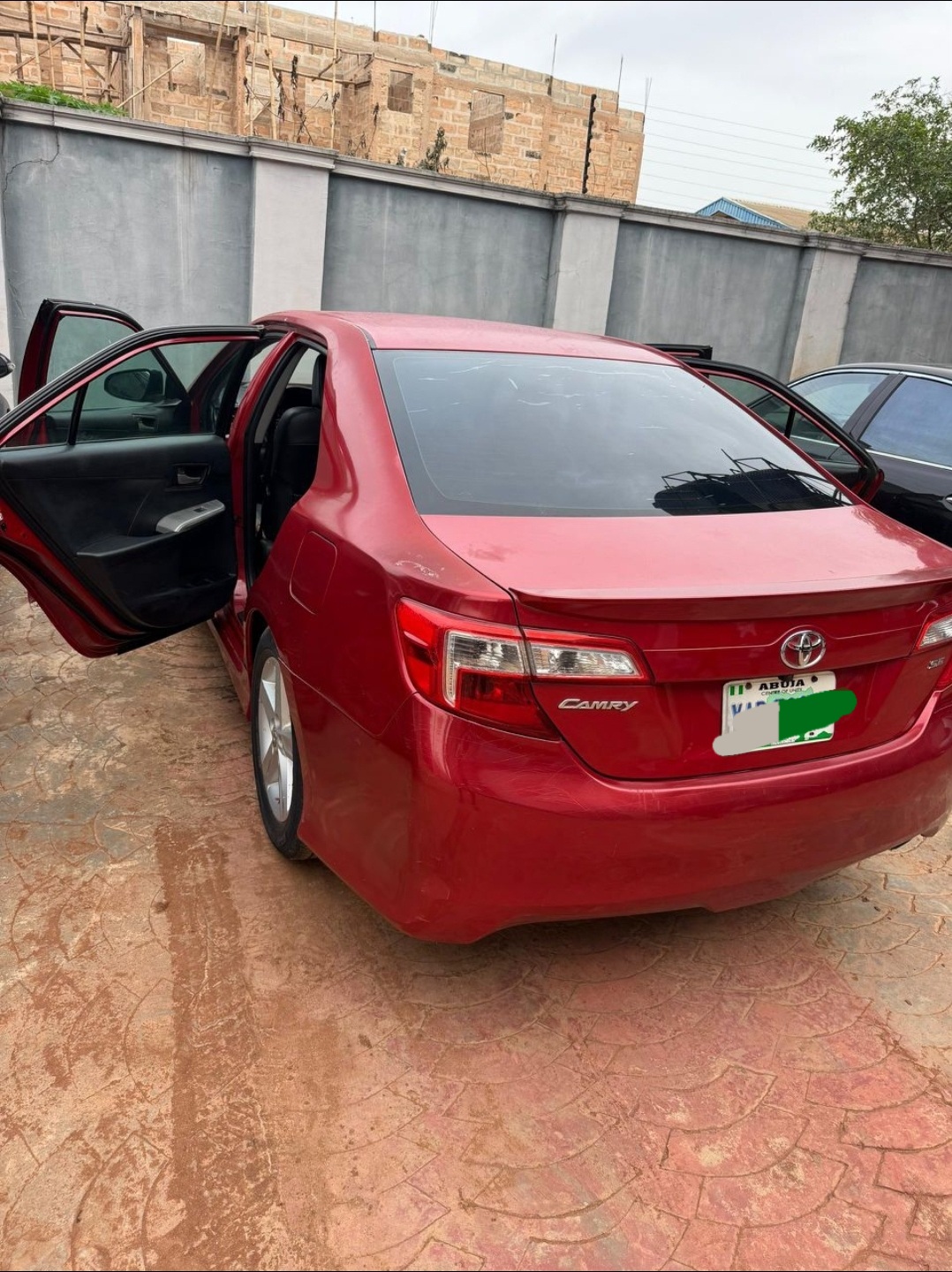 2012 Toyota Camry — photo 2