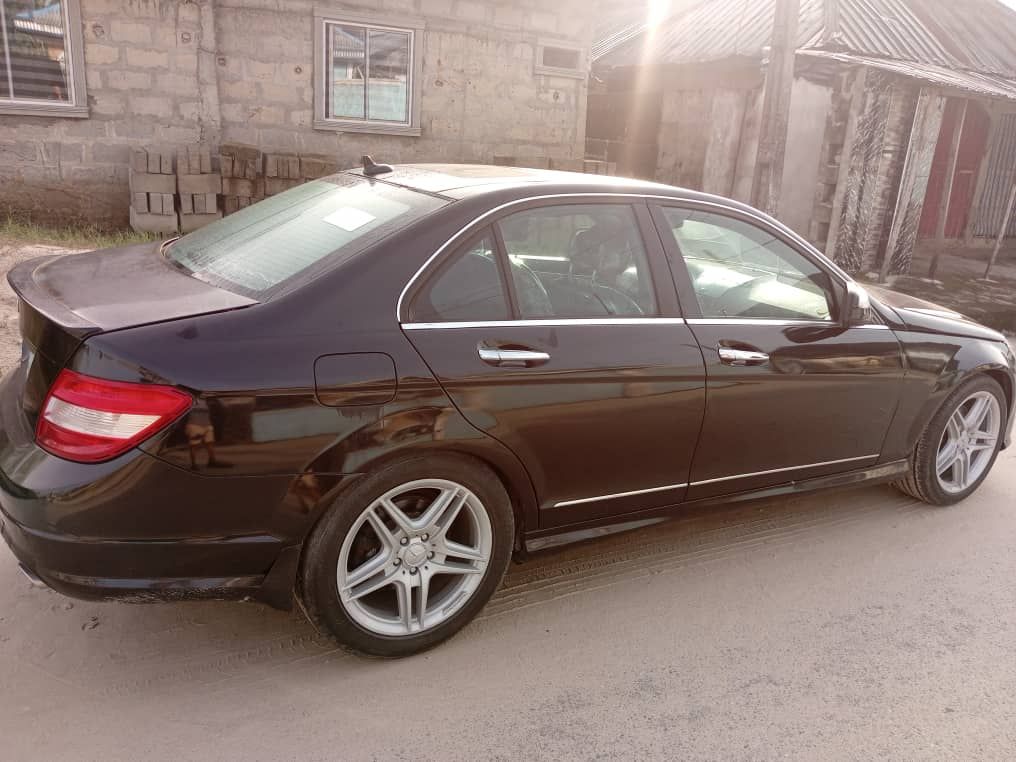 2009 Mercedes-Benz C350 — photo 5