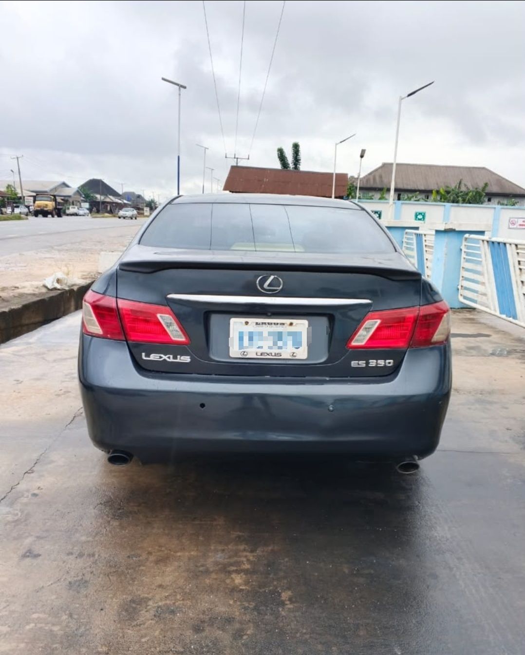 2009 Lexus ES350 — photo 2