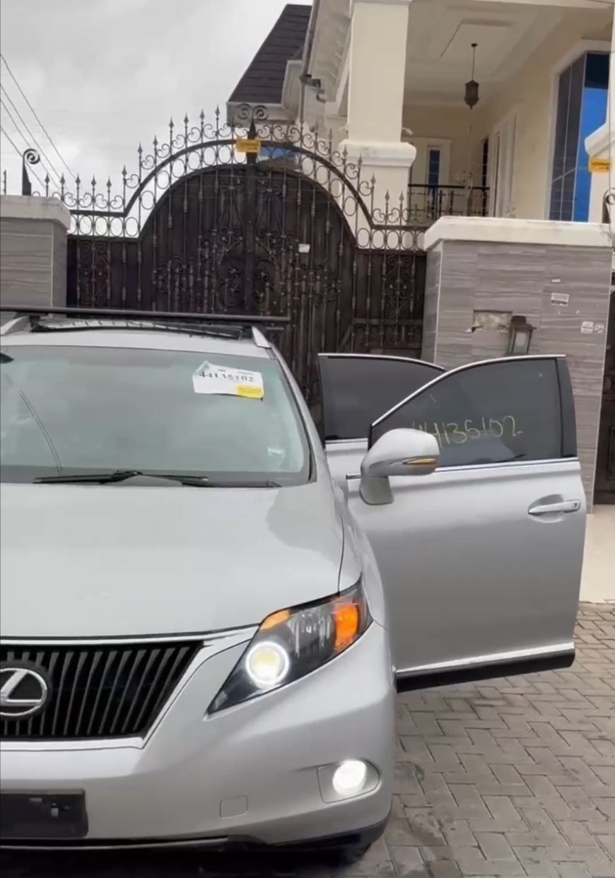 2011 Lexus RX350 — photo 1
