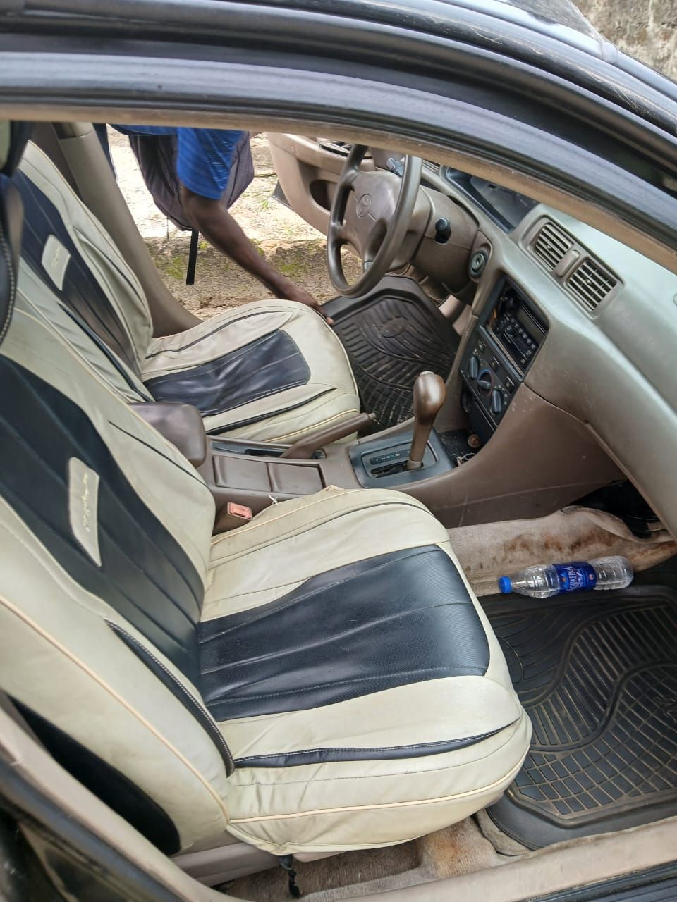 Pencil Lite Toyota Camry — photo 1