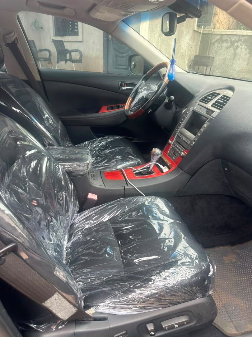 2009 Lexus ES350 — photo 4