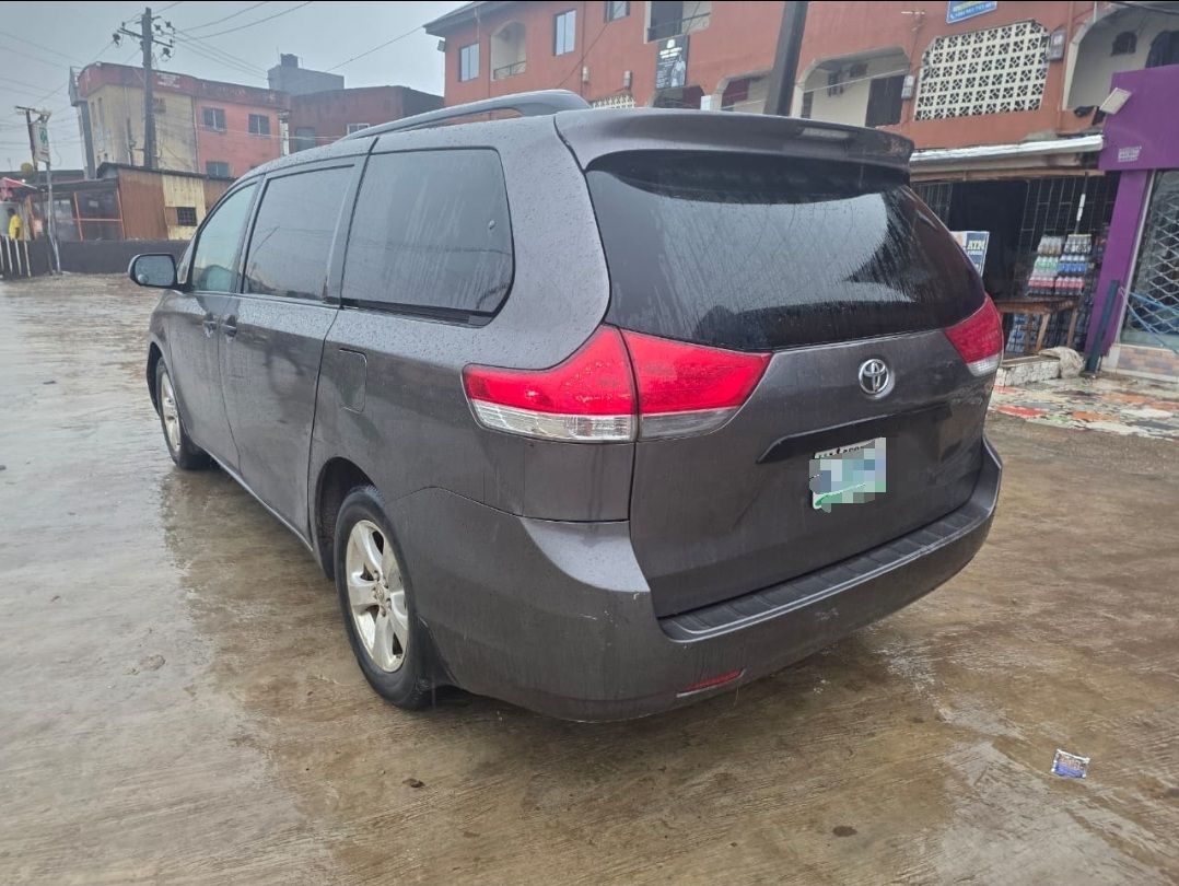 Toyota Sienna