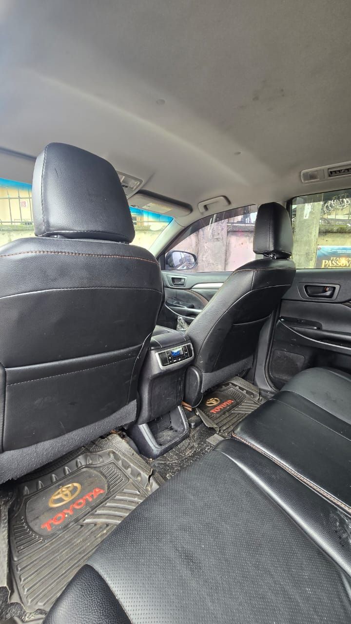 2017 Toyota Highlander — photo 4