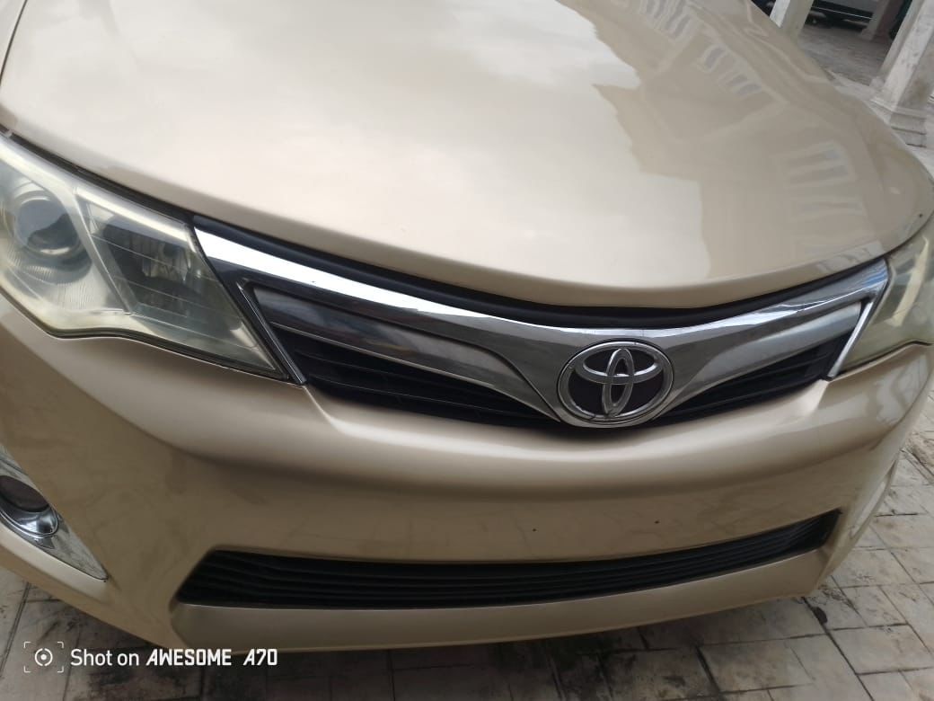 2014 Toyota Camry — photo 7