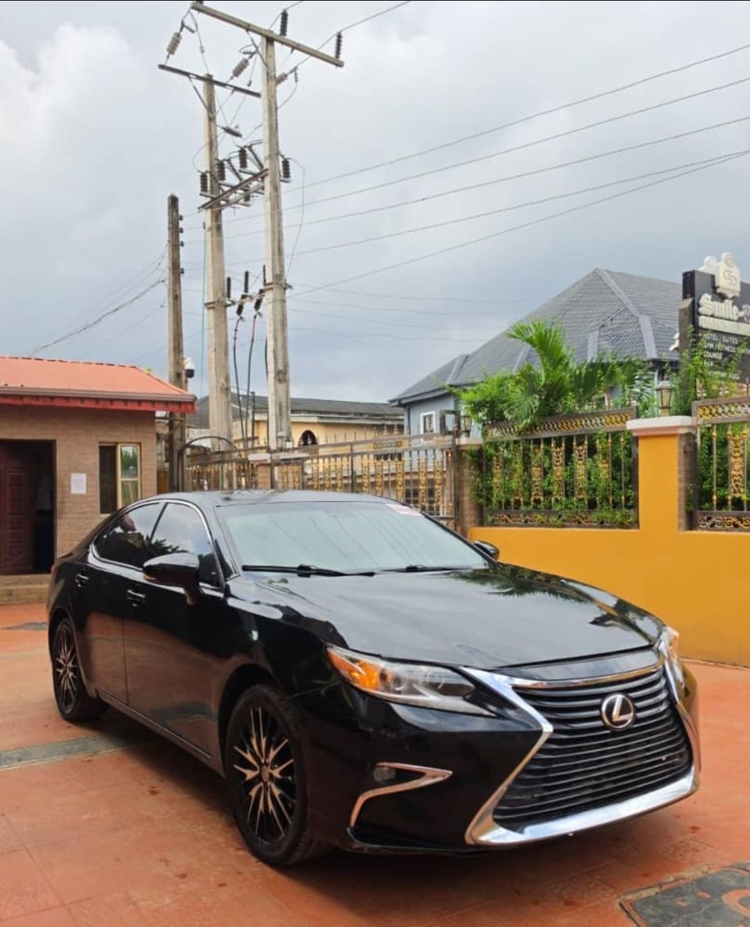 2014 Lexus ES350 (Registered)
