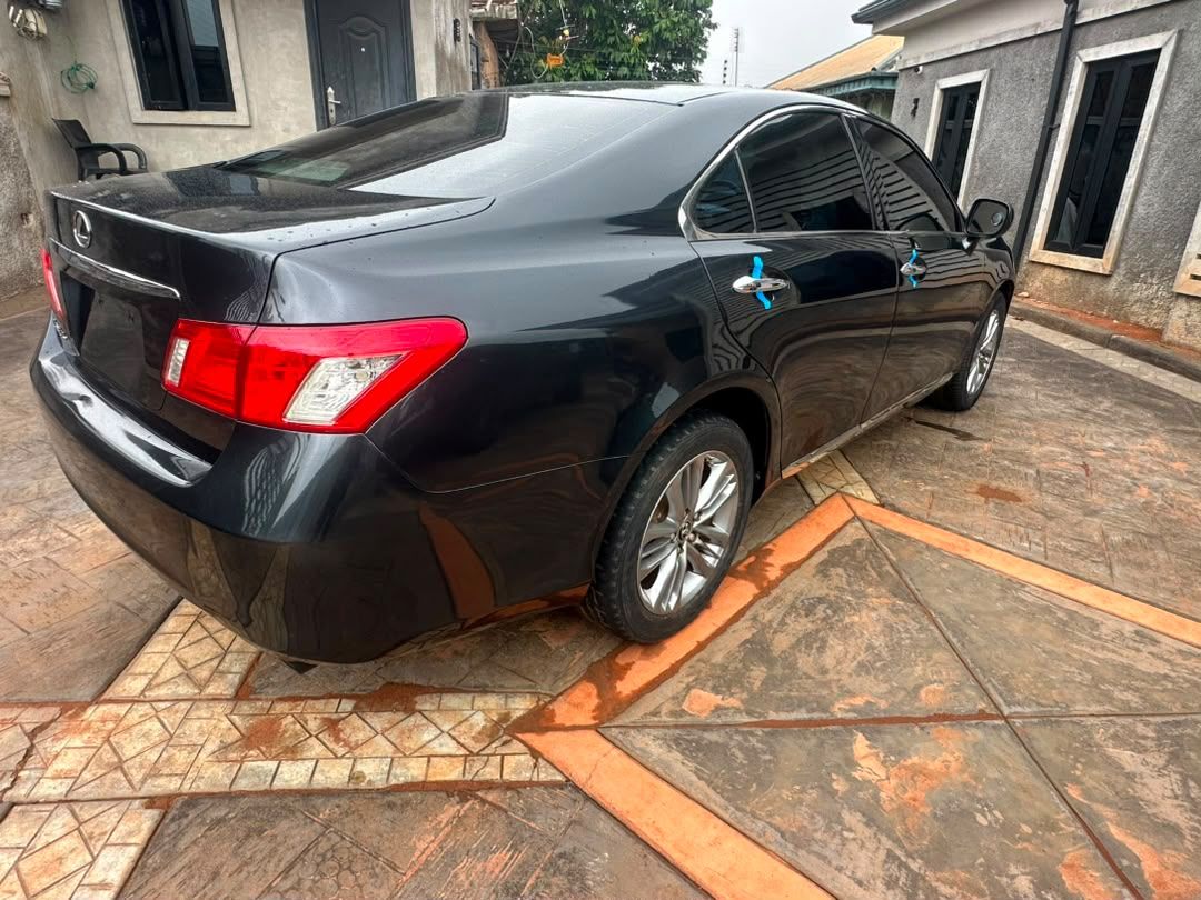 2009 Lexus ES350 — photo 1