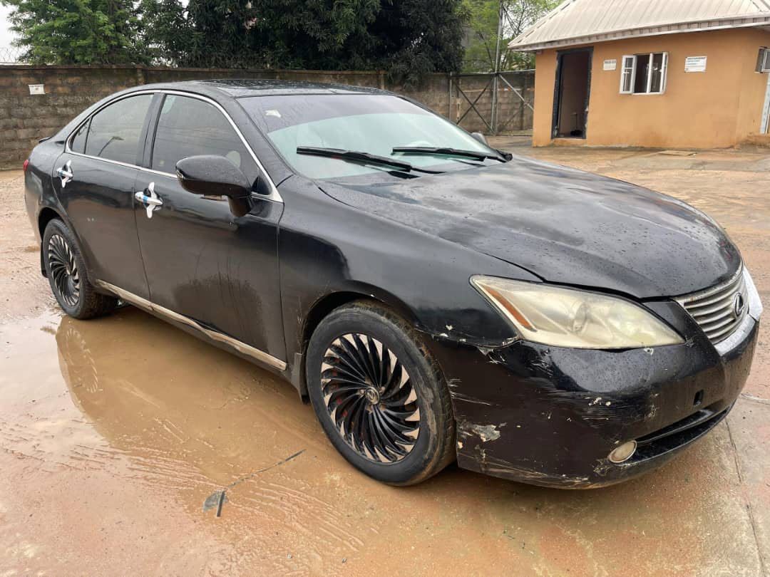 2009 Lexus ES350 — photo 4