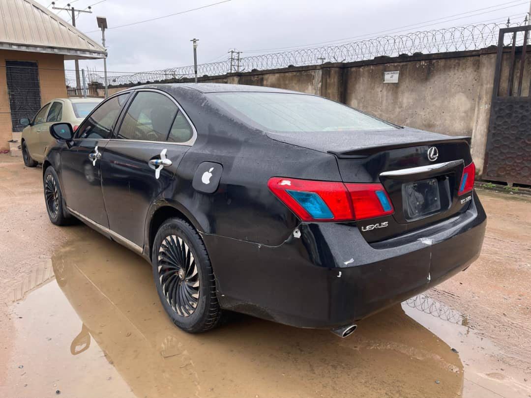 2009 Lexus ES350 — photo 3