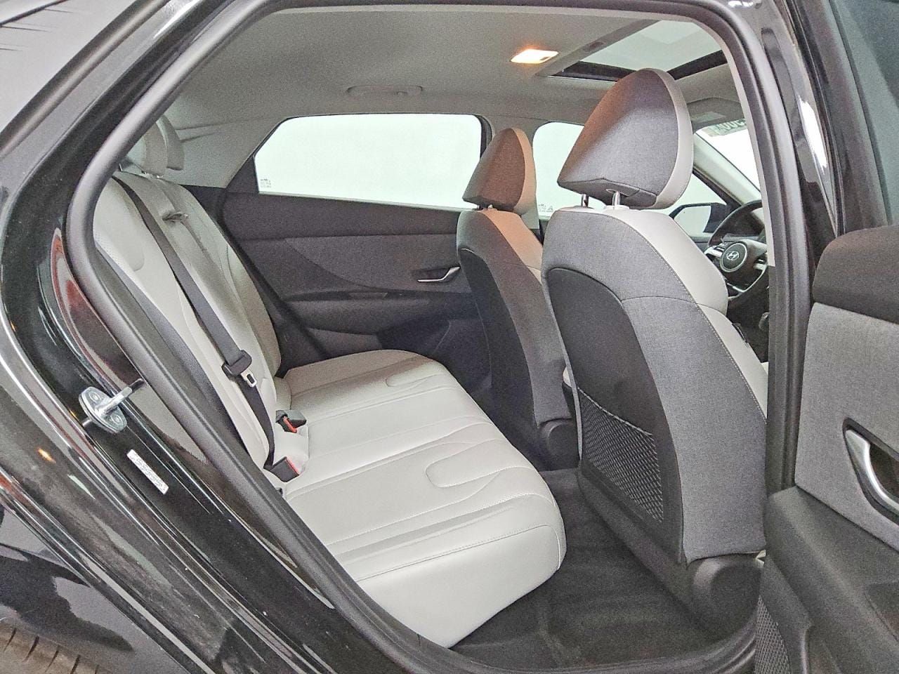 2023 Hyundai Elantra (Pre-Order) — photo 7