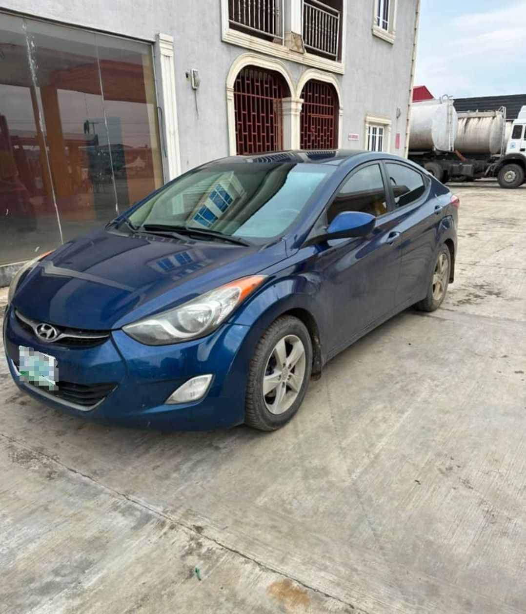 2013 Hyundai Elantra — photo 1