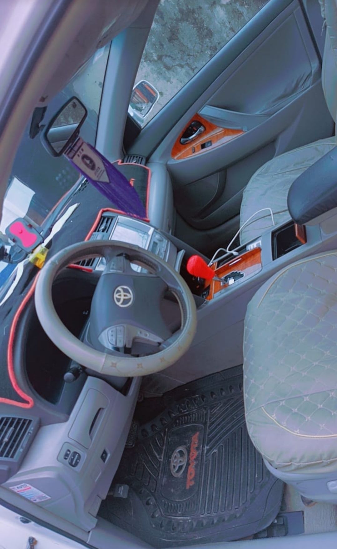 2011 Toyota Camry — photo 2