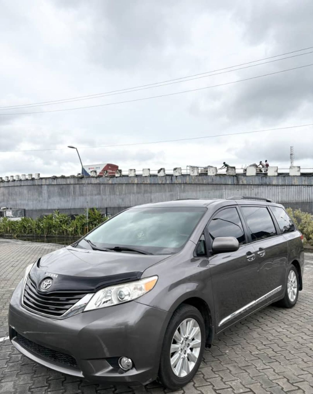 2013 Toyota Seinna — photo 7