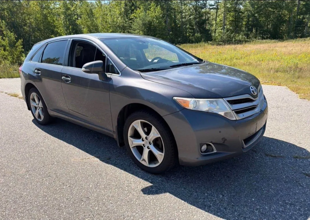 2015 Toyota Venza XLE (Pre-Order)